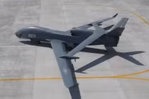 Không quân Trung Quốc "khoe" video UAV trinh sát WZ-7 “Rồng bay” bay huấn luyện 
