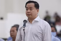 Cựu tổng cục phó tình báo bị cáo buộc nhận hối lộ thế nào?