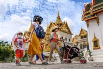 Thái Lan miễn cách ly cho du khách đã tiêm vắc xin từ Việt Nam và 62 nơi khác