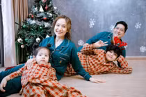 Thanh Thuý và Đức Thịnh cũng tranh thủ hâm nóng tình cảm với tiệc ngủ Giáng sinh