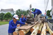 Đội cất nhà tình thương U60
