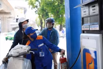 Giá xăng dầu giảm mạnh