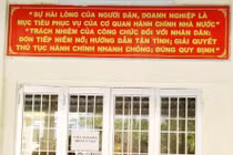 Thay cán bộ bắt dân đi “5 lần 7 lượt” để làm giấy khai sinh