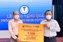 “Bầu Hiển” tiếp tục ủng hộ hàng ngàn kit xét nghiệm tiếp sức cho Quảng Nam chống dịch