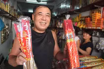 Hà Nội – Phố cổ và nỗi khổ nghề gia truyền, kỳ 7: Bốn đời giữ nghề làm hương