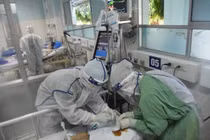 TPHCM hỗ trợ khẩn cấp cho lực lượng tuyến đầu chống dịch Covid-19