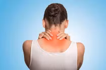 Ngồi máy tính nhiều dễ thoái hóa đốt sống cổ 