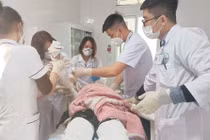 Nghệ An: Đốt pháo hoa ngày ông Công, ông Táo nam sinh lớp 11 bỏng toàn thân