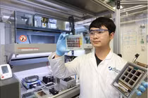 Pin mặt trời perovskite siêu bền, độ ổn định cao
