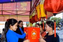 Sanest moon cake: Hương vị của Tết đoàn viên