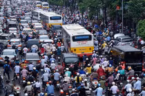 Thị trường xe buýt: Cạm bẫy cũ và nạn nhân tiềm năng mới