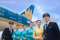 Giá vé máy bay dịp 30/4 tăng gấp 3 lần bình thường