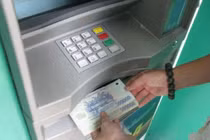 Sử dụng tiền chuyển nhầm vào tài khoản sẽ bị phạt tù