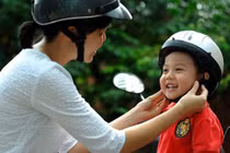 Khắc phục ngứa đầu khi đội mũ bảo hiểm