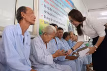 Văn Phú - Invest tiếp tục thực hiện các hoạt động hỗ trợ thiết thực tại Bến Tre