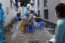 Ổ dịch mới tại vùng xanh: Hà Nội có nên ngừng "nới lỏng" giãn cách?