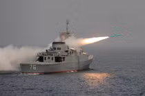 Chiến hạm Iran bị bắn nhầm bởi “hỏa lực thân thiện”, 19 người thiệt mạng