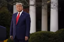 Lần hiếm hoi ông Trump nghe lời cố vấn