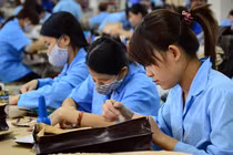 Tổng LĐLĐ VN đề xuất tăng lương tối thiểu từ 6,52 - 8,18%