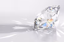 Phát hiện mới về kim cương kích thước nano 