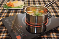 Bếp hồng ngoại nóng vì nồi quá bé