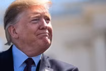 Tổng thống Trump: "Dưới tay tôi Trung Quốc sẽ không thể vượt Mỹ"