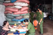 Bộ NN-PTNT thông tin về kết quả xác minh vụ nhuộm phế phẩm cà phê, sỏi đá bằng bột pin