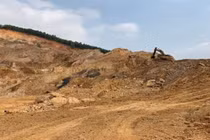 Thanh Hóa: Yêu cầu dừng khai thác mỏ đất tại xã Tượng Sơn