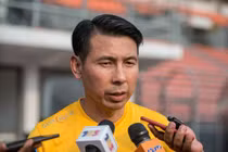Về nhà, HLV Tan Cheng Hoe ‘xổ’ bức xúc sau trận thua ở Mỹ Đình