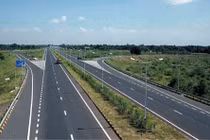 Bộ trưởng GTVT đề xuất: Xây xong cao tốc Bắc – Nam rồi bán quyền thu phí