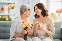 Bố mẹ chồng để hết tài sản cho con dâu 
