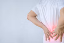 Ngoài ngồi sai cách dân văn phòng thường mắc phải những lỗi này khiến đau lưng