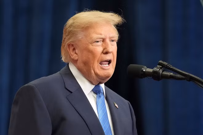 Tòa Tối cao Mỹ cho phép Tổng thống Trump xây tiếp phòng khiêu vũ