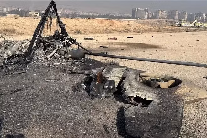 Israel tấn công căn cứ không quân ở Syria
