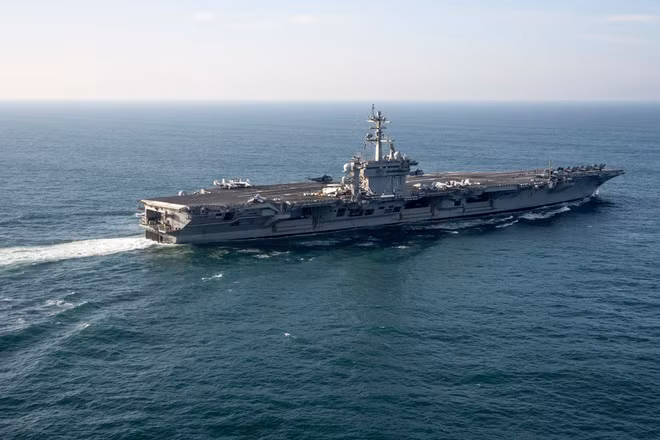 Tàu sân bay USS George Washington tới Trung Đông