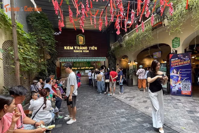 Cửa hàng kem gần 70 năm sắp khép lại chặng đường tại số 35 Tràng Tiền
