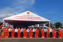 Khánh thành đường cất hạ cánh số 2 sân bay Phù Cát và đón chuyến bay Quốc tế