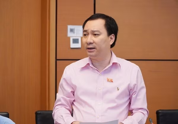 Đại biểu Vũ Văn Tiến: Khơi thông phát triển kinh tế biển, kiểm soát rủi ro
