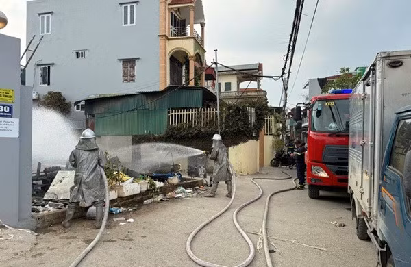 Chuyên gia y tế nói về sự nguy hiểm của khí clo vụ 40 người nghi ngộ độc 