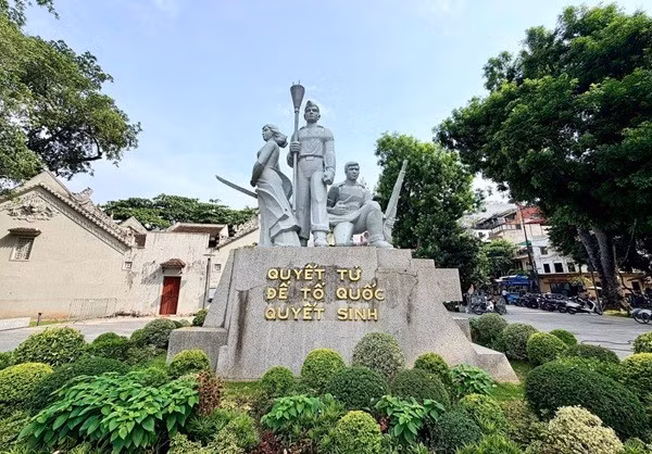 Hà Nội thống nhất di chuyển Tượng đài “Quyết tử để Tổ quốc quyết sinh”