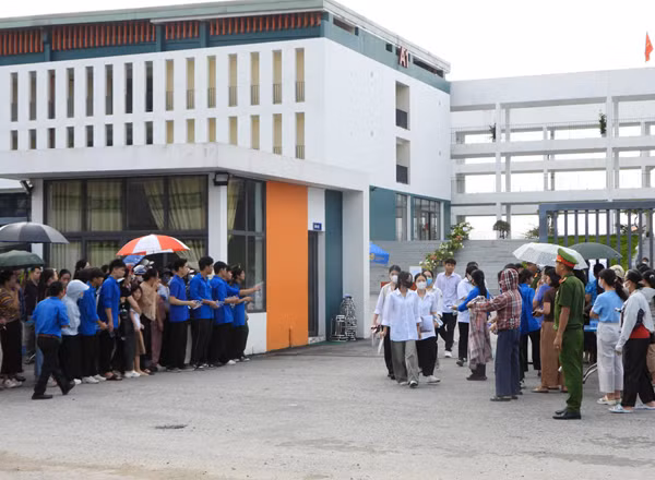 Hơn 60 thí sinh Chuyên Tuyên Quang đỗ Bách khoa, Y Hà Nội, Kinh tế Quốc dân
