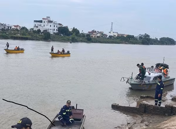 Tìm thấy thi thể Thiếu tá quân đội dũng cảm lao mình xuống sông cứu người