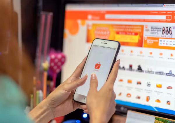 Cục An toàn thực phẩm yêu cầu gỡ bỏ 11 sản phẩm trên Shopee