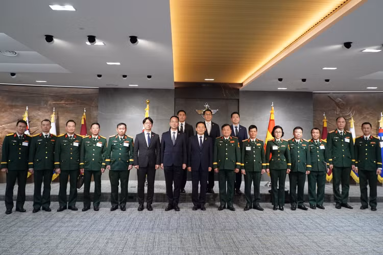 chup-anh-chung.jpg