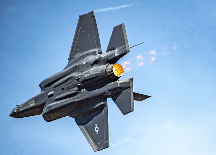 F-35 chật vật trên con đường thống trị bầu trời, hiệu quả tác chiến bỏ ngõ