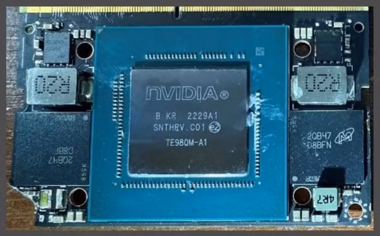chip-xu-ly-ai-nvidia-jetson-ben-trong-uav-cam-tu-v2u-giup-thiet-bi-nhan-dien-va-tan-cong-muc-tieu-tu-dong-anh-qqnews.jpg