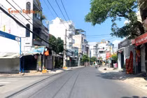 Nắng nóng gay gắt đầu kỳ nghỉ lễ 30/4 tại TP HCM