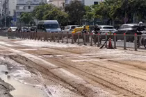 Truy tìm “thủ phạm” khiến nhiều người đi xe máy bị ngã trên đường Cộng Hòa