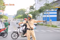 TP HCM lần đầu vận hành làn đảo chiều trên đường Cộng Hòa