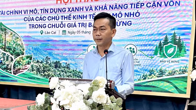 Ông Nguyễn Thanh Thế, Phó Chủ tịch TT Liên hiệp các Hội Khoa học và Kỹ thuật tỉnh Lào Cai phát biểu tại hội thảo.